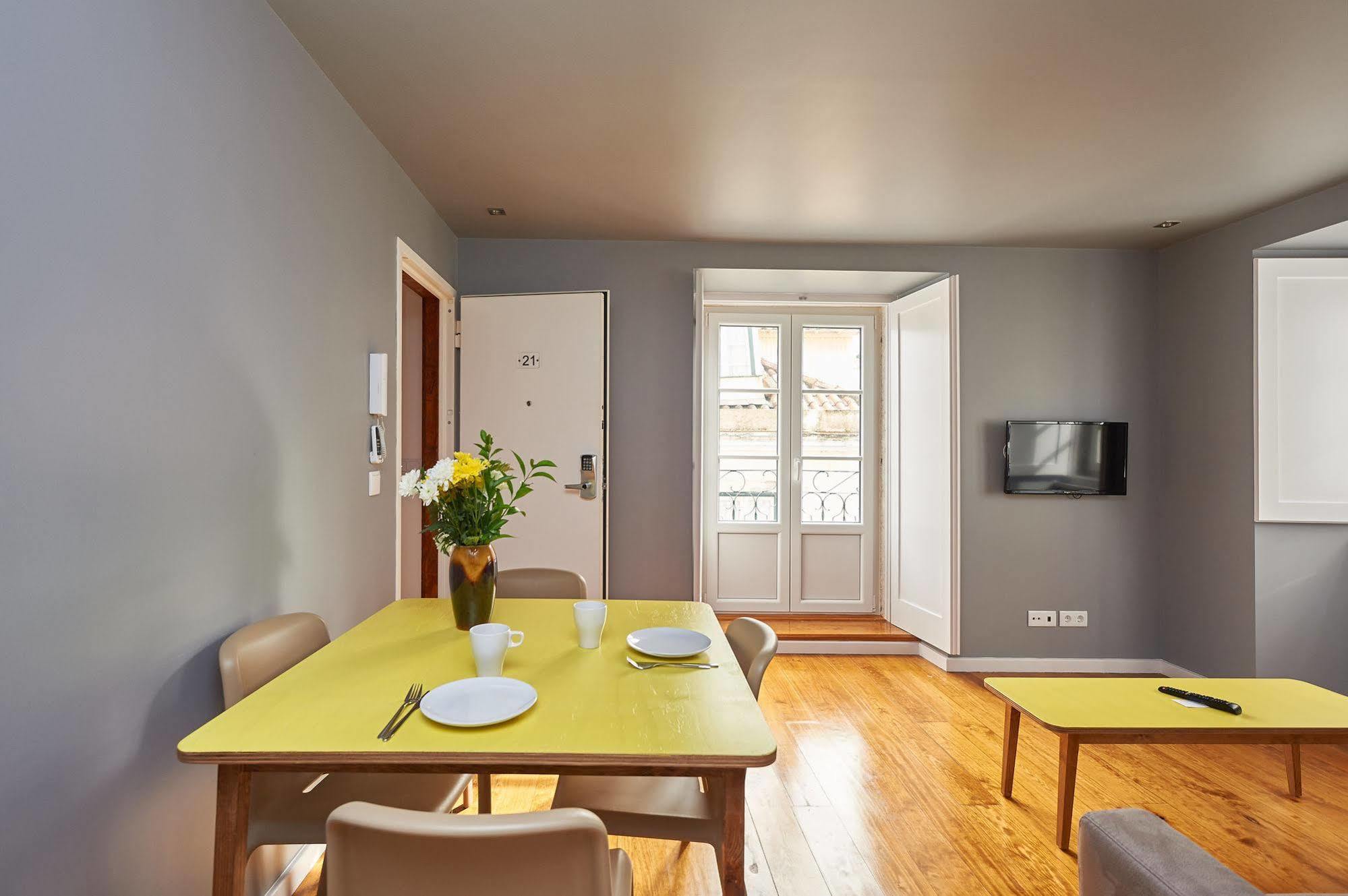 Hello Lisbon Alfama River Apartments Esterno foto